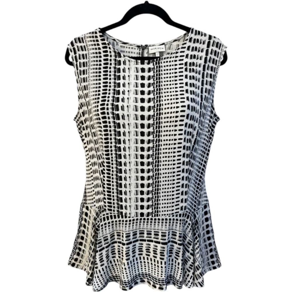 Ava & Viv Women 3X Black White Geometric Peplum Sleeveless Blouse NWT